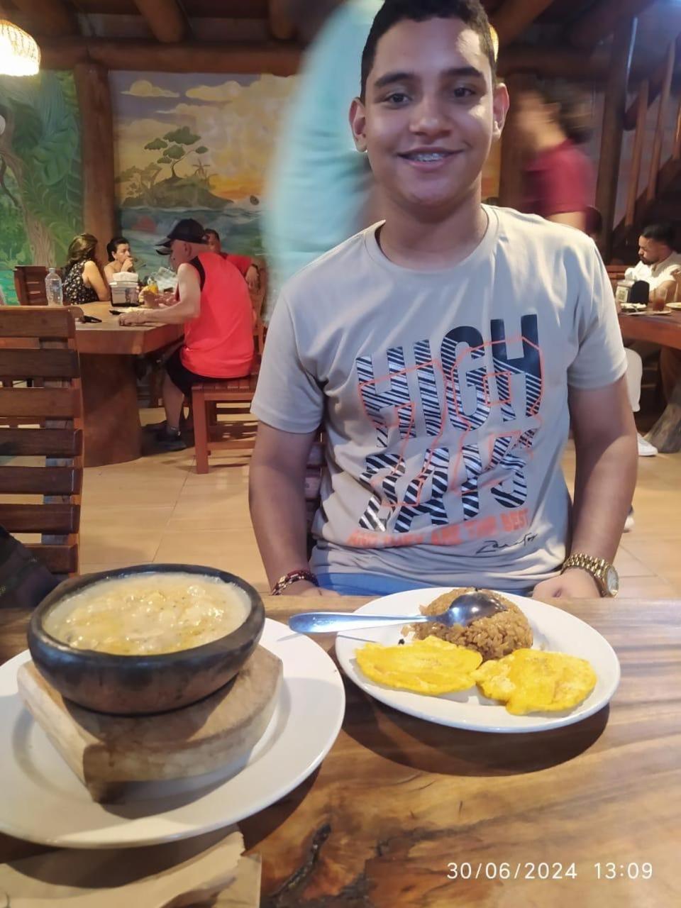 Arca Tayrona Restaurant & Hostal 洛斯纳兰霍斯 外观 照片